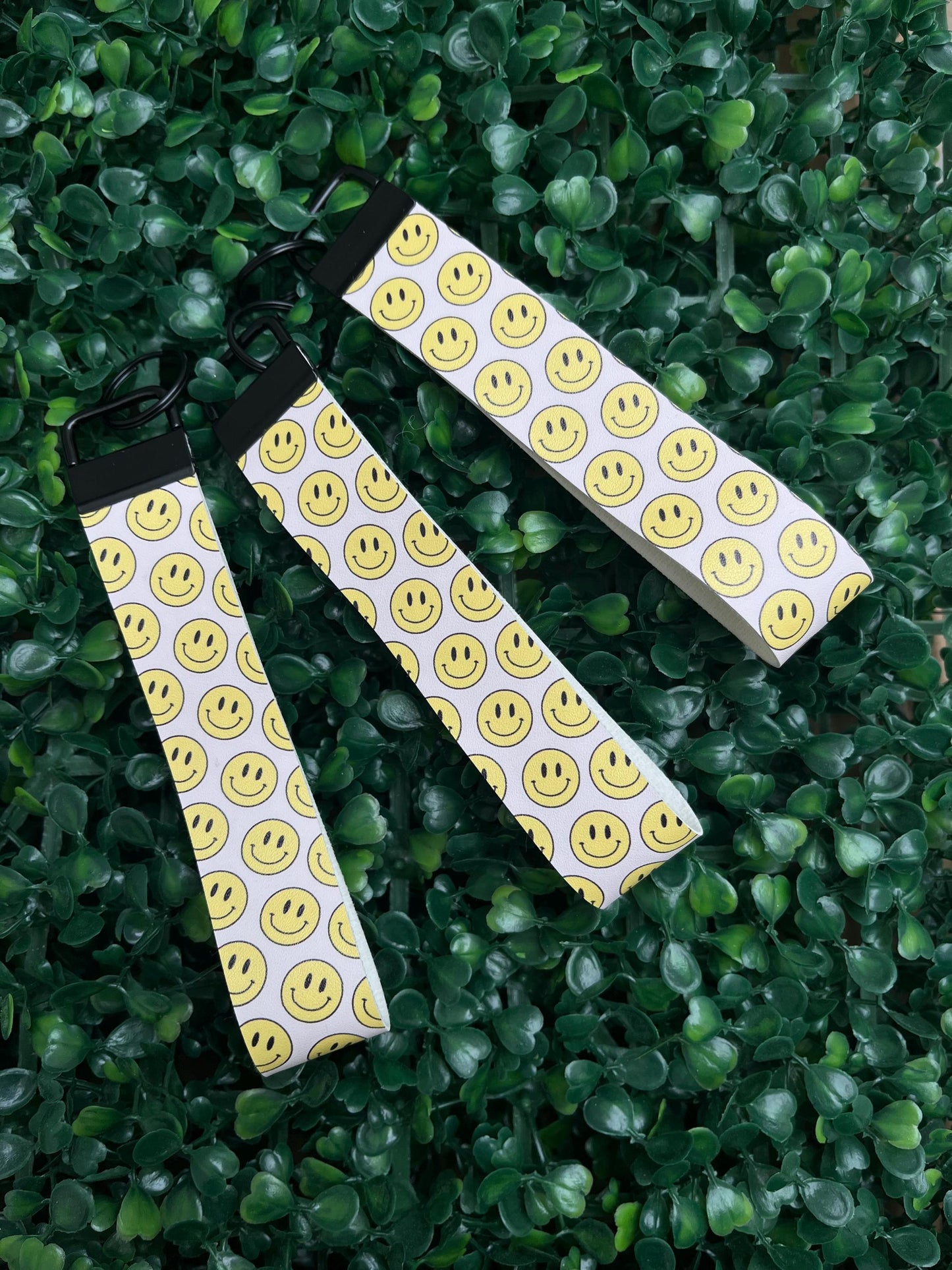 Smiley face wristlet keyring car key keychain.