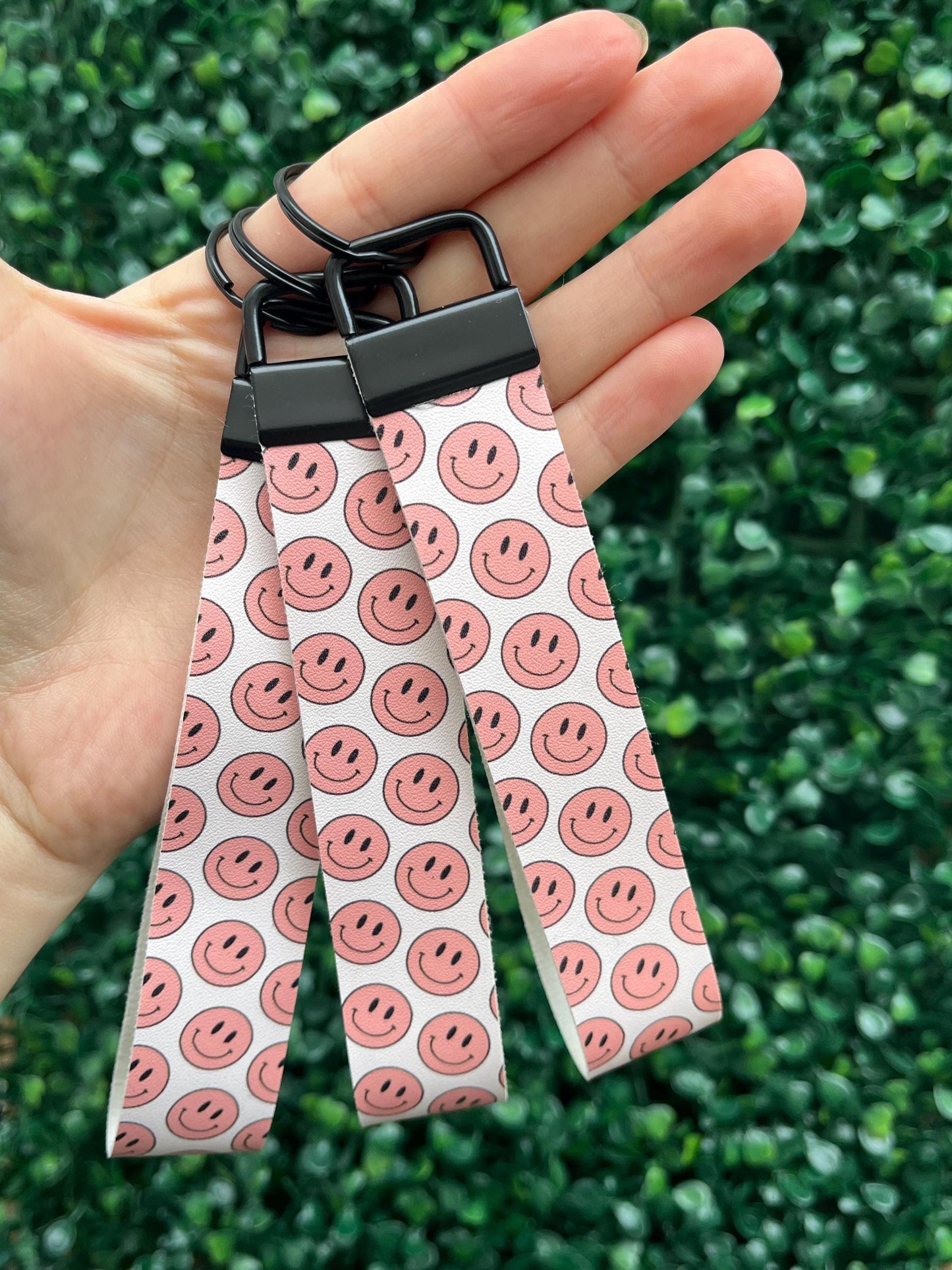Smiley face wristlet keyring car key keychain.