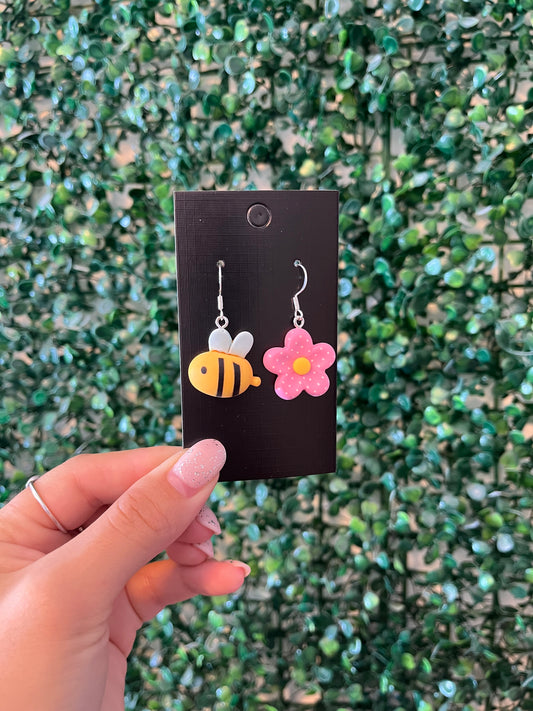 Bumble and flower 925 sterling silver hook earrings.