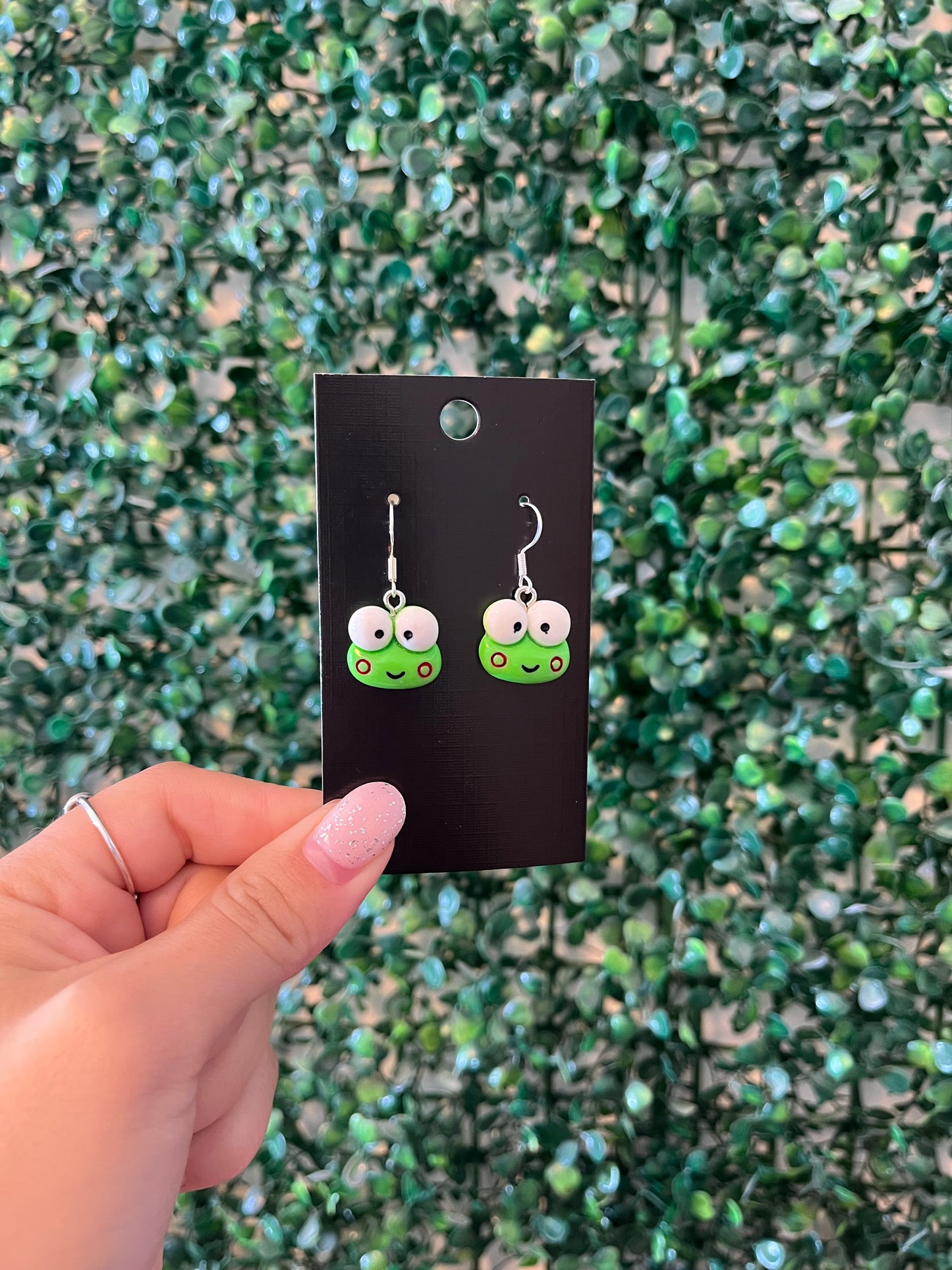 Cute frog 925 sterling silver hook earrings.