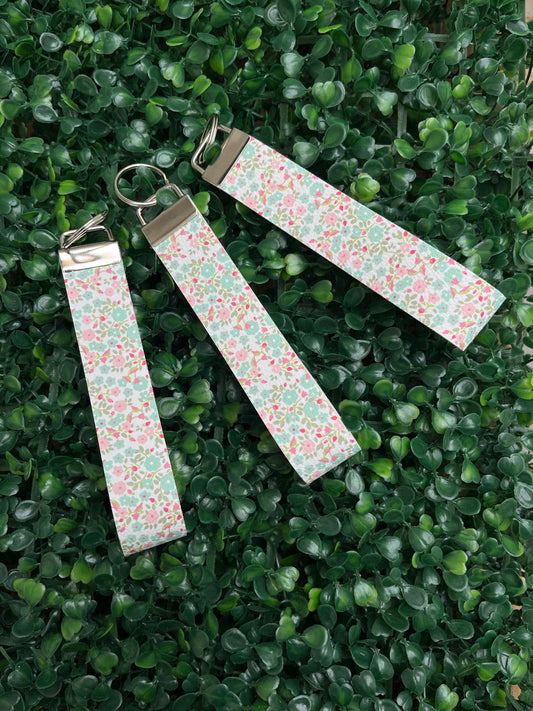 Floral wristlet keyring car key keychain.
